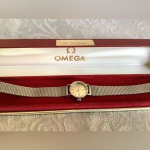 Ladies vintage Omega Silver Mesh Bracelet watch 💝
